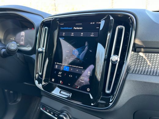 Volvo  XC40 Recharge P8 AWD R-Design | SoH 92% | Panoramadak | Trekhaak | Harman/Kardon | 360 Camera | ActivLease financial lease