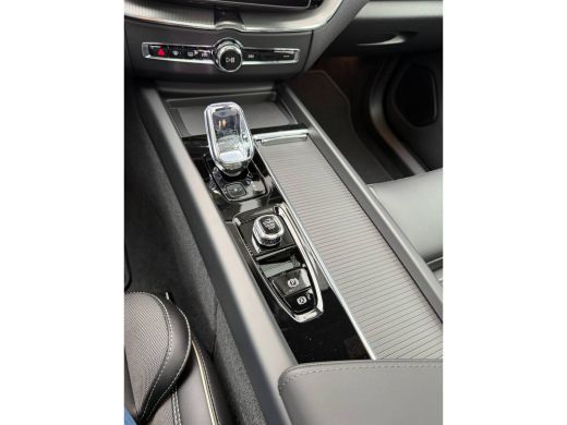 Volvo  XC60 2.0 T8 Plug-in hybrid AWD Plus Black Edition Pano-H&K-360 gr-Keyless-ACC ActivLease financial lease