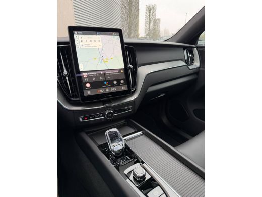 Volvo  XC60 2.0 T8 Plug-in hybrid AWD Plus Black Edition Pano-H&K-360 gr-Keyless-ACC ActivLease financial lease