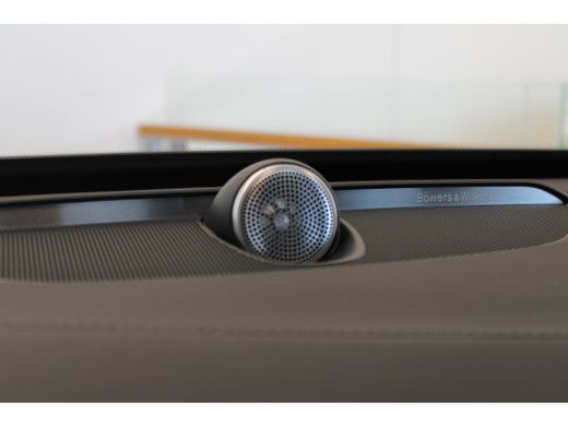 Volvo  XC90 T8 455PK Ultimate Dark | Luchtvering | Trekhaak | Massage/Ventilatie | 360&deg; | BW Audio | 21'' ActivLease financial lease