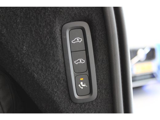Volvo  XC90 T8 455PK Ultimate Dark | Luchtvering | Trekhaak | Massage/Ventilatie | 360&deg; | BW Audio | 21'' ActivLease financial lease