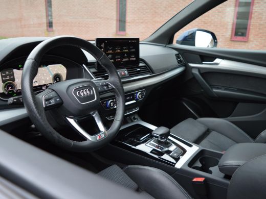 Audi Q5 50 TFSIe Quattro S line | Pano | Tour | Trekhaak ActivLease financial lease