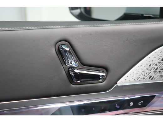 BMW i7 eDrive50 High Executive M Sport / Panoramadak / Stoelventilatie / Massagefunctie / Bowers & Wilki... ActivLease financial lease