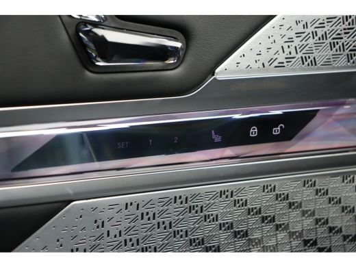 BMW i7 eDrive50 High Executive M Sport / Panoramadak / Stoelventilatie / Massagefunctie / Bowers & Wilki... ActivLease financial lease