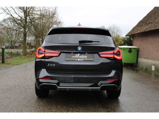 BMW iX3 M-SPORT 80 kWh SOh 100% PANO LEER PILOT ORG NL 23000KM!!! ActivLease financial lease