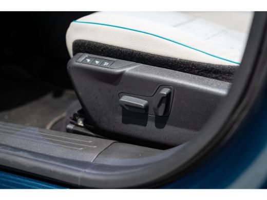 Fiat 600 1.2 Hybrid La Prima | Camera | Navigatie | Kunstlederen bekleding | Stoelverwarming | Climate Con... ActivLease financial lease