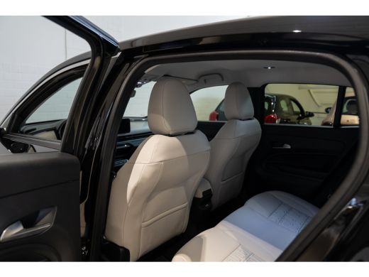 Fiat 600 1.2 Hybrid La Prima | Camera | Navigatie | Kunstlederen bekleding | Stoelverwarming | Climate Con... ActivLease financial lease