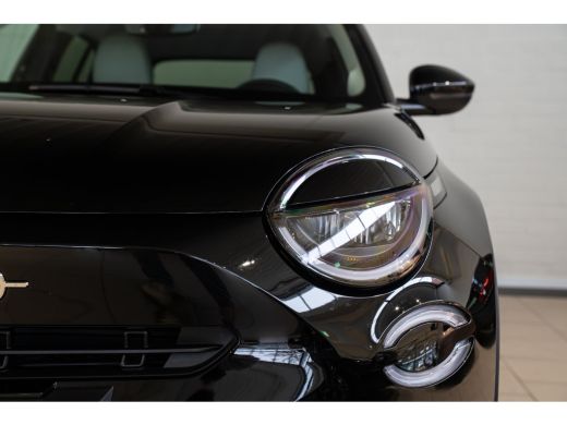 Fiat 600 1.2 Hybrid La Prima | Camera | Navigatie | Kunstlederen bekleding | Stoelverwarming | Climate Con... ActivLease financial lease
