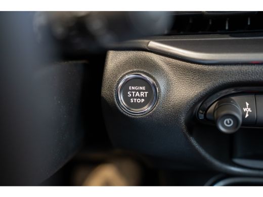 Fiat 600 1.2 Hybrid La Prima | Camera | Navigatie | Kunstlederen bekleding | Stoelverwarming | Climate Con... ActivLease financial lease