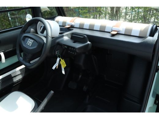 Fiat Topolino Basis | OP VOORRAAD | VANAF 16 JAAR | 75 KM ACTIERADIUS | Panoramadak | USB | LED ActivLease financial lease