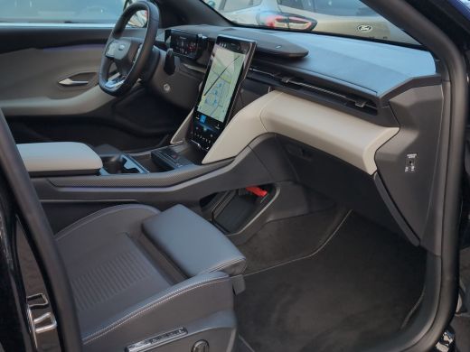 Ford Explorer Premium Ext Range 77 kWh Uniek! Black Edition | Achteruitrijcamera | Apple Carplay/Android Auto|t... ActivLease financial lease