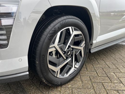 Hyundai Kona 1.6 GDI 141pk HEV N-Line | Premium audio | 360 camera | Bestuurdersstoel met geheugen | Adaptive ... ActivLease financial lease