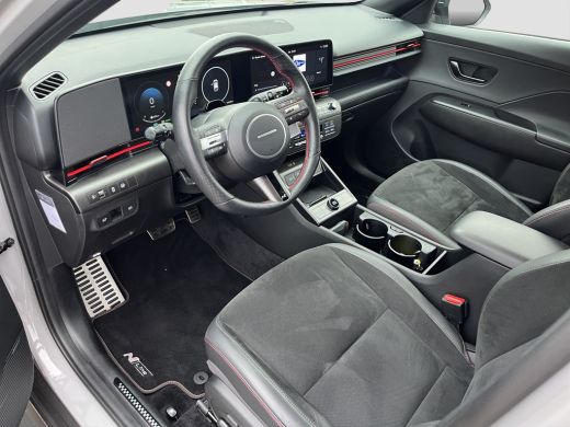 Hyundai Kona 1.6 GDI 141pk HEV N-Line | Premium audio | 360 camera | Bestuurdersstoel met geheugen | Adaptive ... ActivLease financial lease