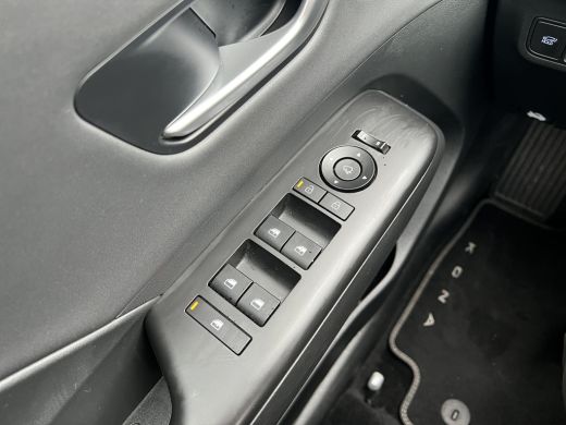 Hyundai Kona 1.6 GDI 141pk HEV Premium | Premium audio | 360 camera | Bestuurdersstoel met geheugen | Adaptive... ActivLease financial lease