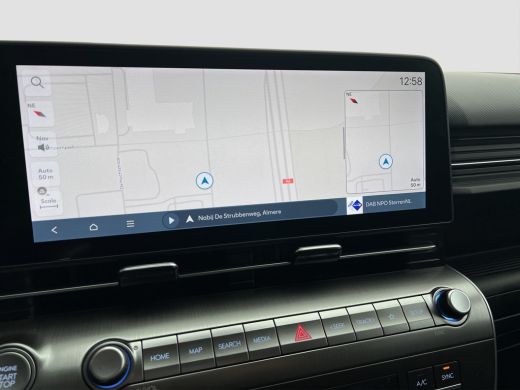 Hyundai Kona 1.6 GDI 141pk HEV Premium | Premium audio | 360 camera | Bestuurdersstoel met geheugen | Adaptive... ActivLease financial lease