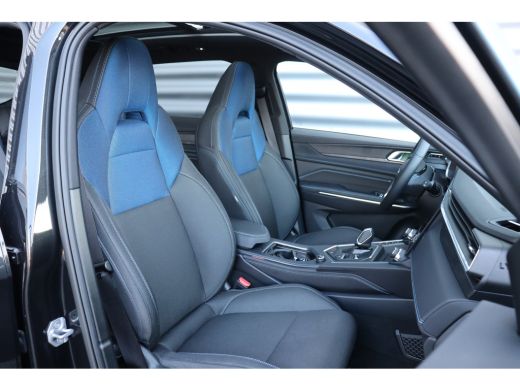 Lynk & Co 01 Lynck & Co 1.5 261PK AUTOMAAT / NAVI / CLIMA / FULL-LED / PDC / 20" LMV / 360 CAMERA / PANO. DAK ... ActivLease financial lease