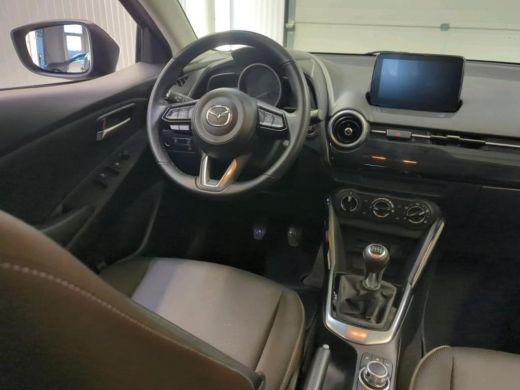 Mazda 2 1.5 90PK 6versn.Skyactiv-G Comfort / Pdc+Camera / Airco / Lmv./ Radio multimedia / 5Drs. ActivLease financial lease