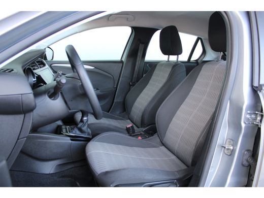 Opel Corsa 1.2 Edition | Navigatie | Parkeersensoren achter | Apple Carplay/ Android Auto | ActivLease financial lease