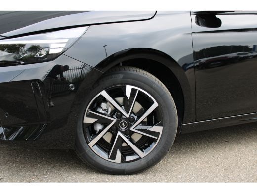 Opel Corsa GS | Achteruitrijcamera 180&deg; | Dode hoek waarschuwing | Draadloze Apple Carplay en Android Auto ActivLease financial lease