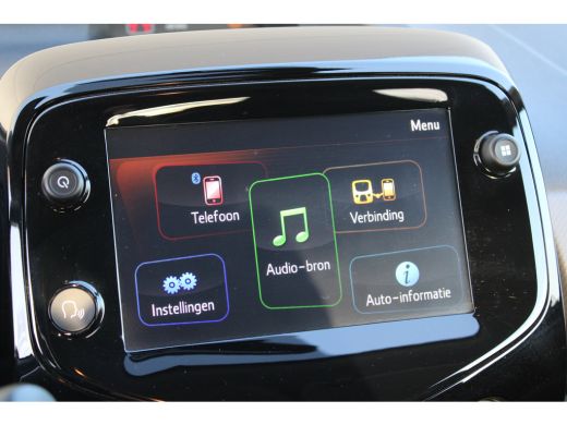 Peugeot 108 1.0 e-VTi Allure | Navi by app | Climate control | Camera | LED | Mistlampen | Lichtmetaal | 41.5... ActivLease financial lease