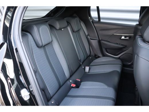 Peugeot 208 1.2 PURETECH 100PK ALLURE PACK / NAVI / LEDER / CLIMA / FULL-LED / PDC / CAMERA / 16" LMV / KEYLE... ActivLease financial lease