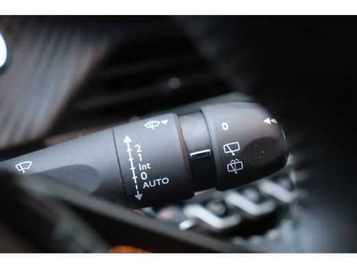 Peugeot 208 1.2 PURETECH 100PK ALLURE PACK / NAVI / LEDER / CLIMA / FULL-LED / PDC / CAMERA / 16" LMV / KEYLE... ActivLease financial lease