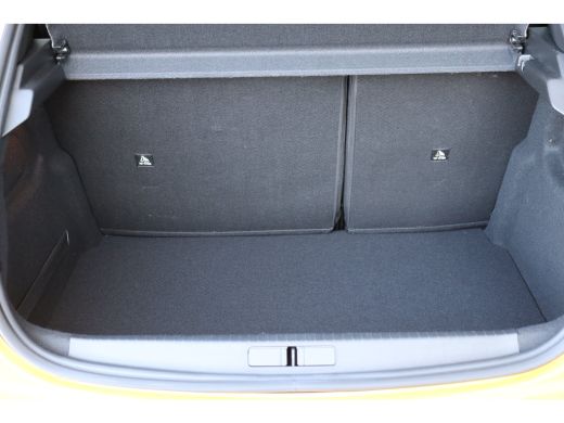 Peugeot 208 1.2 PURETECH 100PK ALLURE PACK / NAVI / LEDER / CLIMA / FULL-LED / PDC / CAMERA / 16" LMV / WINTE... ActivLease financial lease