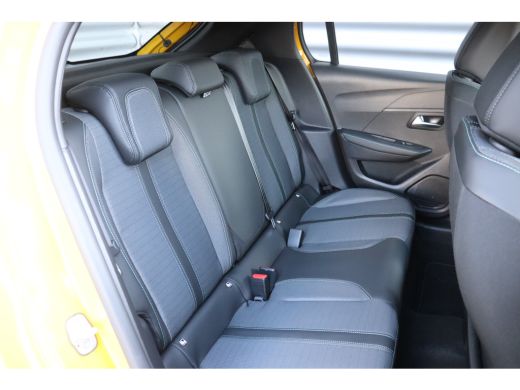 Peugeot 208 1.2 PURETECH 100PK ALLURE PACK / NAVI / LEDER / CLIMA / FULL-LED / PDC / CAMERA / 16" LMV / WINTE... ActivLease financial lease