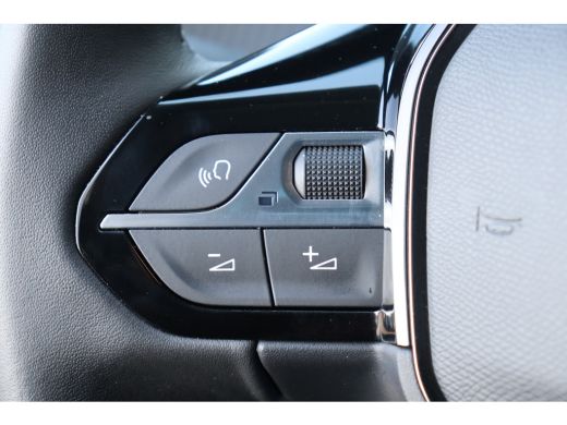 Peugeot 208 1.2 PURETECH 100PK ALLURE PACK / NAVI / LEDER / CLIMA / FULL-LED / PDC / CAMERA / 16" LMV / WINTE... ActivLease financial lease