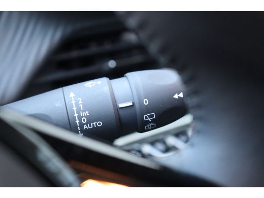 Peugeot 208 1.2 PURETECH 100PK ALLURE PACK / NAVI / LEDER / CLIMA / FULL-LED / PDC / CAMERA / 16" LMV / WINTE... ActivLease financial lease