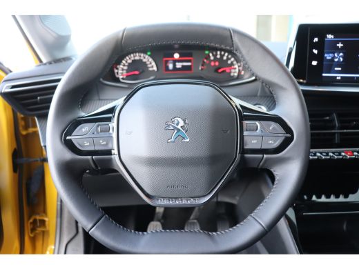 Peugeot 208 1.2 PURETECH 100PK ALLURE PACK / NAVI / LEDER / CLIMA / FULL-LED / PDC / CAMERA / 16" LMV / WINTE... ActivLease financial lease