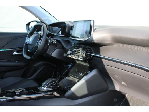 Peugeot 208 1.2 PureTech Allure | Automaat | Navigatie | Camera | 3D Instrumentenpaneel | Apple carplay | 56... ActivLease financial lease