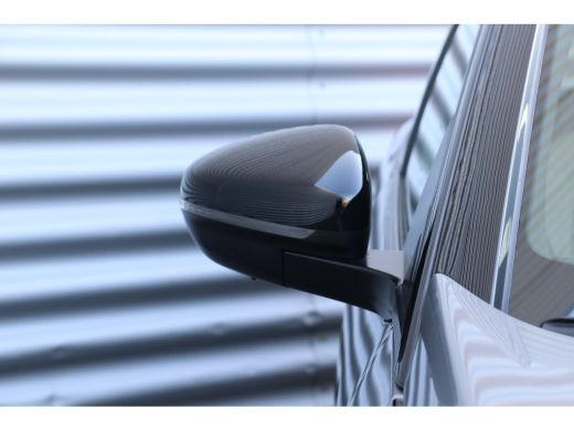 Peugeot 3008 1.6 HYBRID 225PK GT PACK AUTOMAAT / NAVI / LEDER / CLIMA / AGR / PDC / 19" LMV / CAMERA / PANO. D... ActivLease financial lease