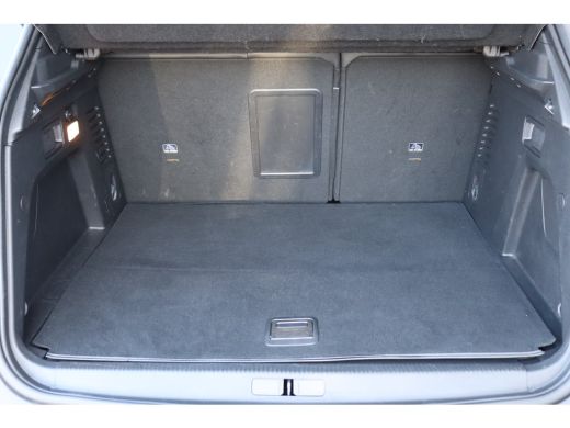 Peugeot 3008 1.6 HYBRID 225PK GT PACK AUTOMAAT / NAVI / LEDER / CLIMA / AGR / PDC / 19" LMV / CAMERA / PANO. D... ActivLease financial lease