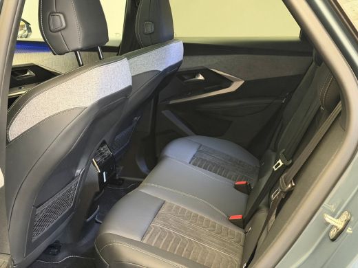 Peugeot 3008 1.6 plug-in Hybrid 195 GT Alcantara | Panoramadak | Stoelverwarming+Massage | Camera V+A | Apple ... ActivLease financial lease