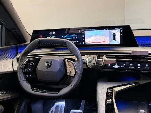 Peugeot 3008 1.6 plug-in Hybrid 195 GT Alcantara | Panoramadak | Stoelverwarming+Massage | Camera V+A | Apple ... ActivLease financial lease
