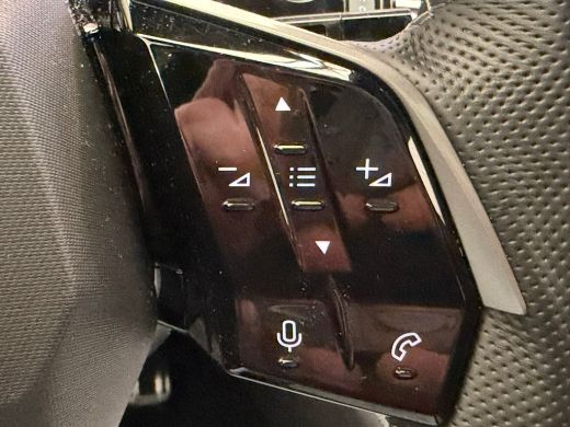 Peugeot 3008 1.6 plug-in Hybrid 195 GT Alcantara | Panoramadak | Stoelverwarming+Massage | Camera V+A | Apple ... ActivLease financial lease