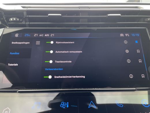 Peugeot 308 SW 180pk Plug-in Hybrid GT (Leder incl geheugen - Stoel-/-stuurverwarming - Focal Electra - Adapt... ActivLease financial lease