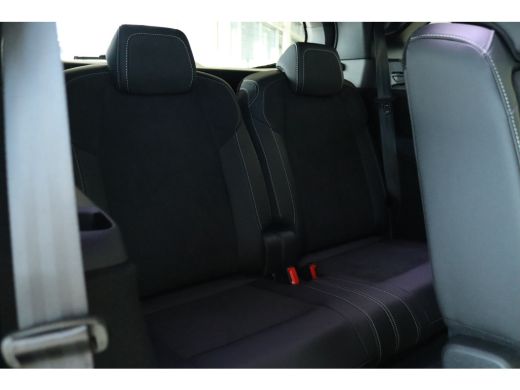 Peugeot 5008 GT | Adaptieve cruise control met Stop&Go functie | LED 3D-achterlichten | Pack Safety Plus ActivLease financial lease