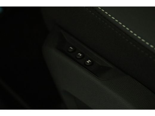 Peugeot 5008 GT | Adaptieve cruise control met Stop&Go functie | LED 3D-achterlichten | Pack Safety Plus ActivLease financial lease