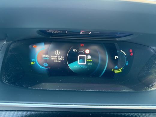 Peugeot e-2008 EV GT Pack 50 kWh Panoramadak | Voorruit+stoel verwarming | Camera | Full LED | ActivLease financial lease