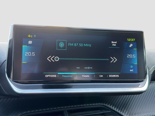 Peugeot e-2008 EV GT Pack 50 kWh Panoramadak | Voorruit+stoel verwarming | Camera | Full LED | ActivLease financial lease