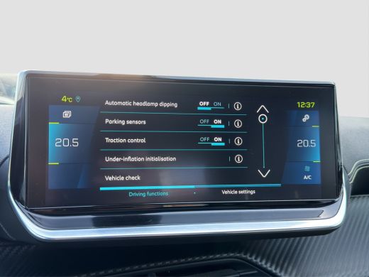 Peugeot e-2008 EV GT Pack 50 kWh Panoramadak | Voorruit+stoel verwarming | Camera | Full LED | ActivLease financial lease