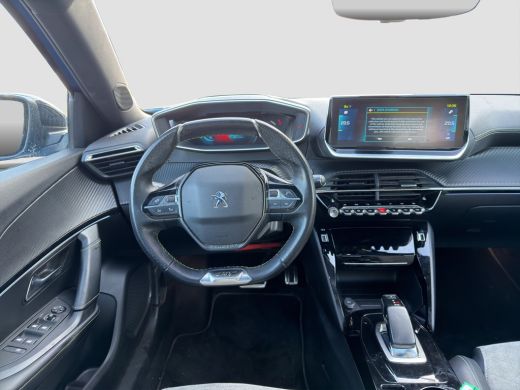 Peugeot e-2008 EV GT Pack 50 kWh Panoramadak | Voorruit+stoel verwarming | Camera | Full LED | ActivLease financial lease