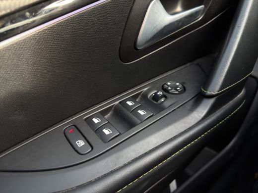 Peugeot e-208 EV GT 350 50 kWh 3 Fase | Stoelverwarming | Keyless |  Full LED | Camera | ActivLease financial lease