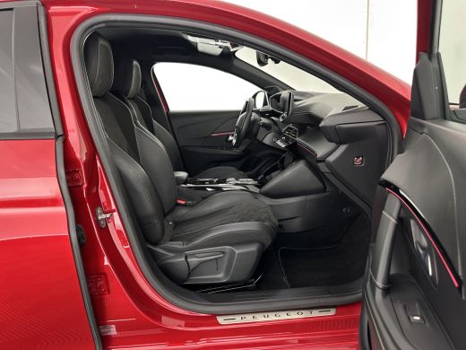 Peugeot e-208 EV GT Pack 50 kWh [ 3-Fase-11kW ] {SOH-88%] (INCL-BTW) *HEATPUMP | FULL-LED | DIGI-COCKPIT | BLIN... ActivLease financial lease