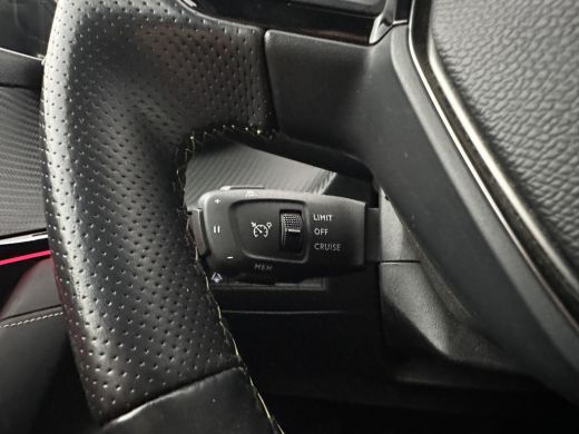 Peugeot e-208 EV GT Pack 50 kWh [ 3-Fase-11kW ] {SOH-88%] (INCL-BTW) *HEATPUMP | FULL-LED | DIGI-COCKPIT | BLIN... ActivLease financial lease