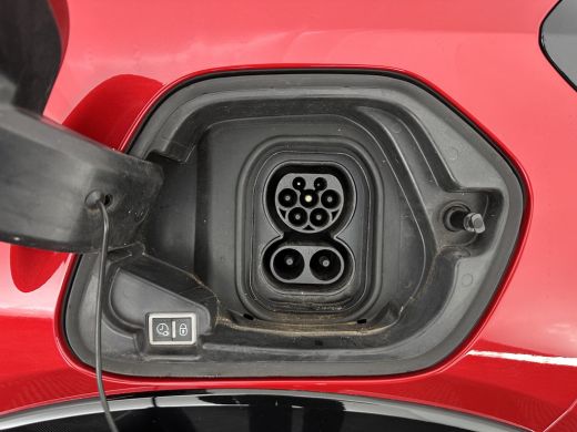 Peugeot e-208 EV GT Pack 50 kWh [ 3-Fase-11kW ] {SOH-88%] (INCL-BTW) *HEATPUMP | FULL-LED | DIGI-COCKPIT | BLIN... ActivLease financial lease