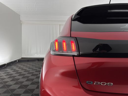 Peugeot e-208 EV GT Pack 50 kWh [ 3-Fase-11kW ] {SOH-88%] (INCL-BTW) *HEATPUMP | FULL-LED | DIGI-COCKPIT | BLIN... ActivLease financial lease