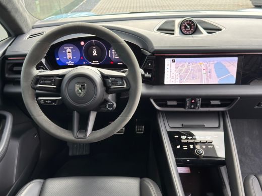 Porsche Macan Turbo 100 kWh | Lederen bekleding | Lichtmetalen velgen 22" | Multimedia scherm passagier ActivLease financial lease